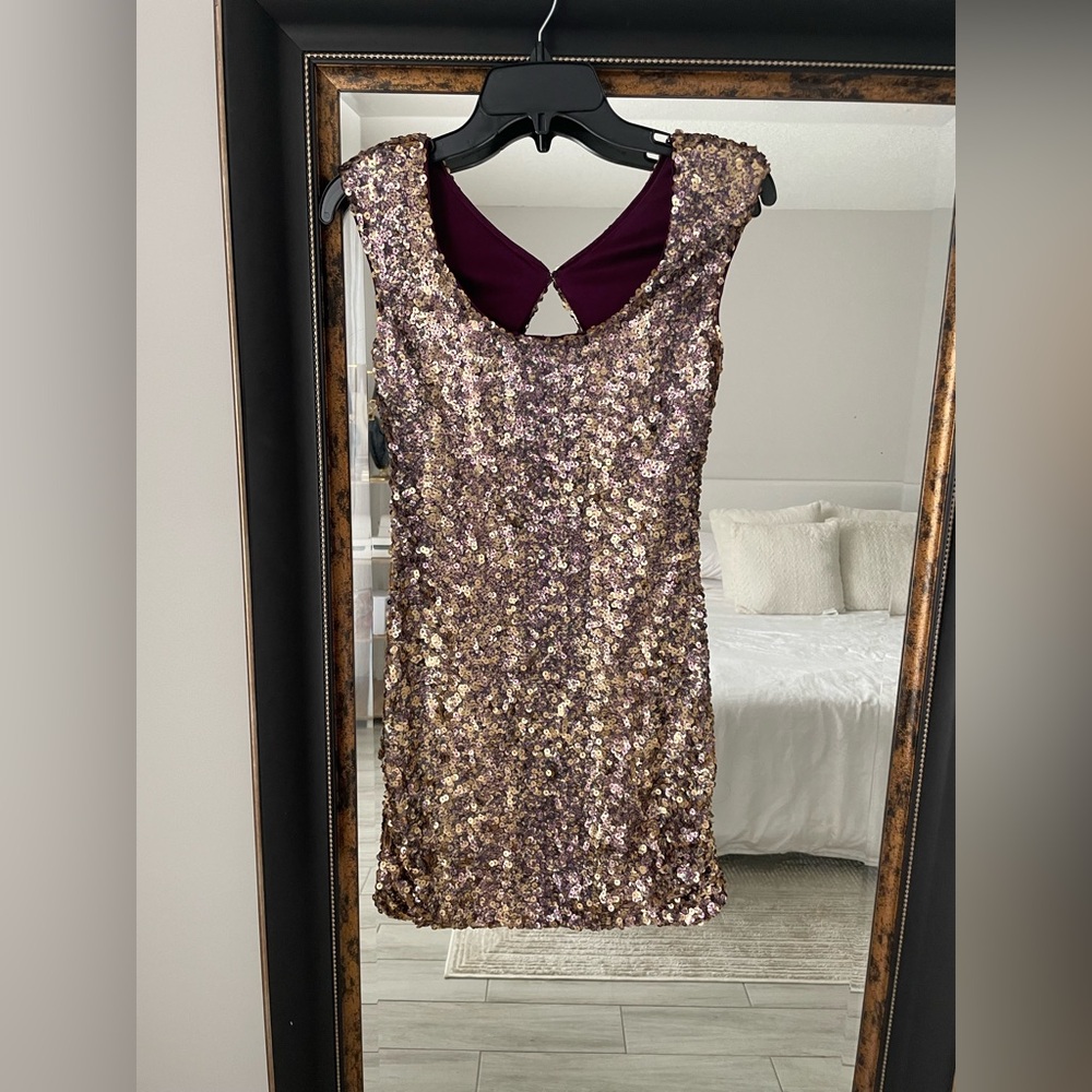 AQUA Gold & Plum Sequin Mini Dress - Picture 6 of 8